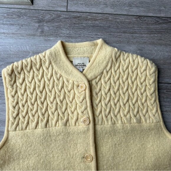 Vintage Hagger Pure Wool Sleeveless Cardigan Vest Made in Hong Kong - Picture 5 of 13